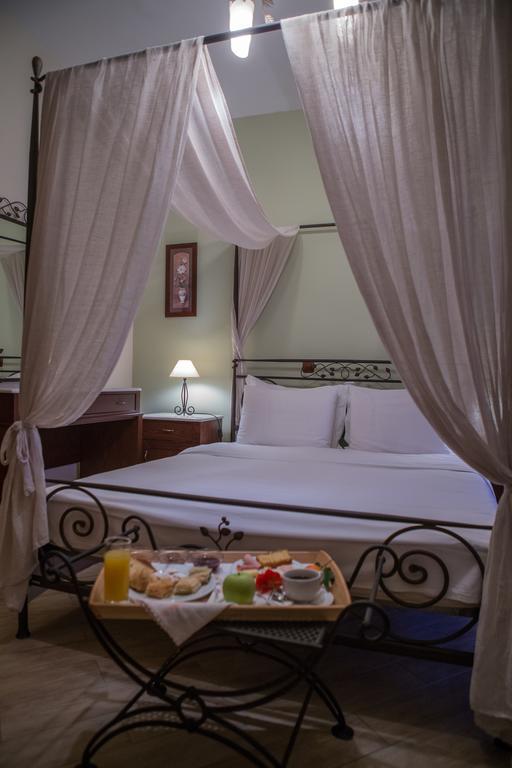 Evzin Hotel Като-Лутраки Экстерьер фото